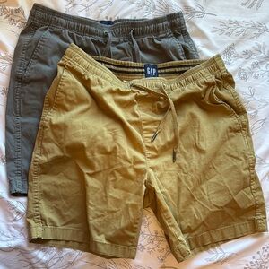 GAP Men's Tan and Gray Shorts